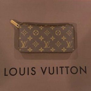 LOUIS VUITTON WALLET